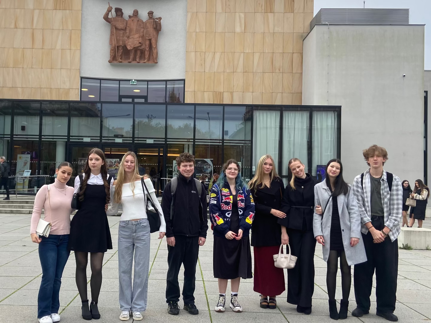 divadlo v Ostravě v angličtině