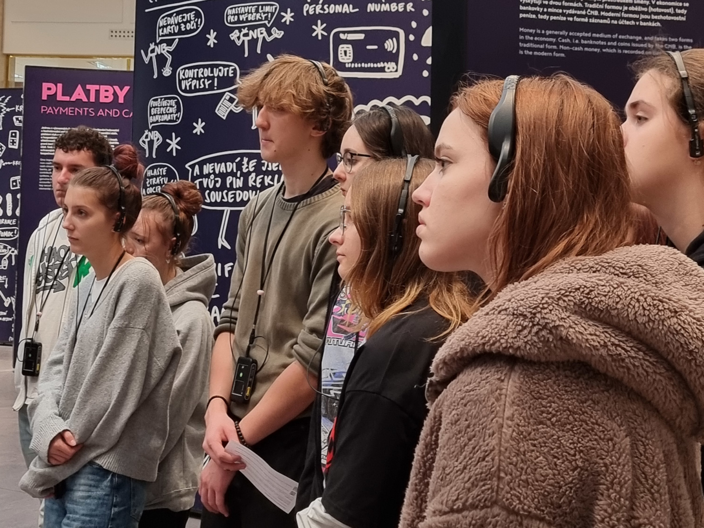 žáci v ČNB Praha o penězích a lidech