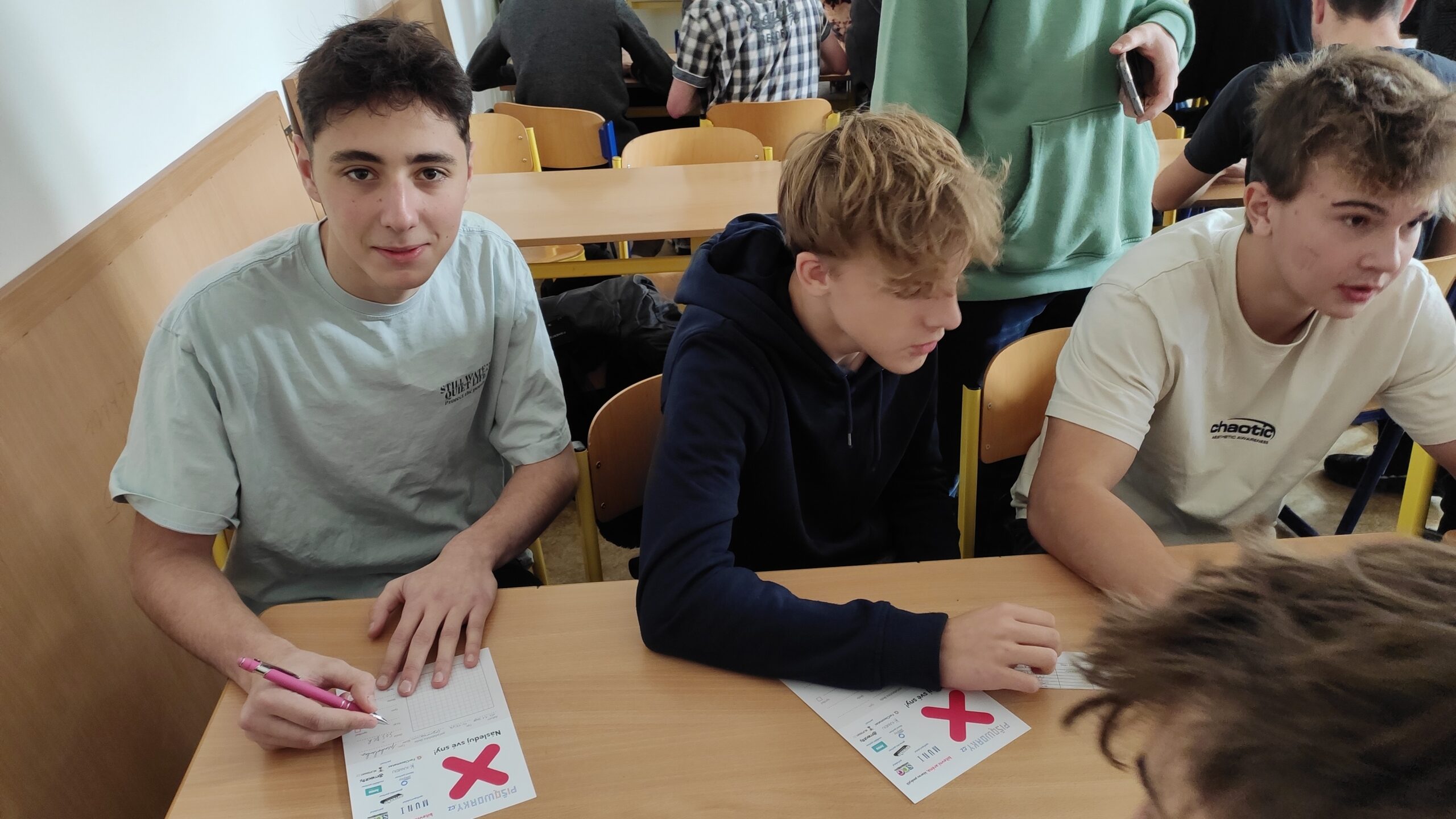 pišqworky soutěž krnov gymnázium bojujeme žáci zkušení i nováčci dva týmy