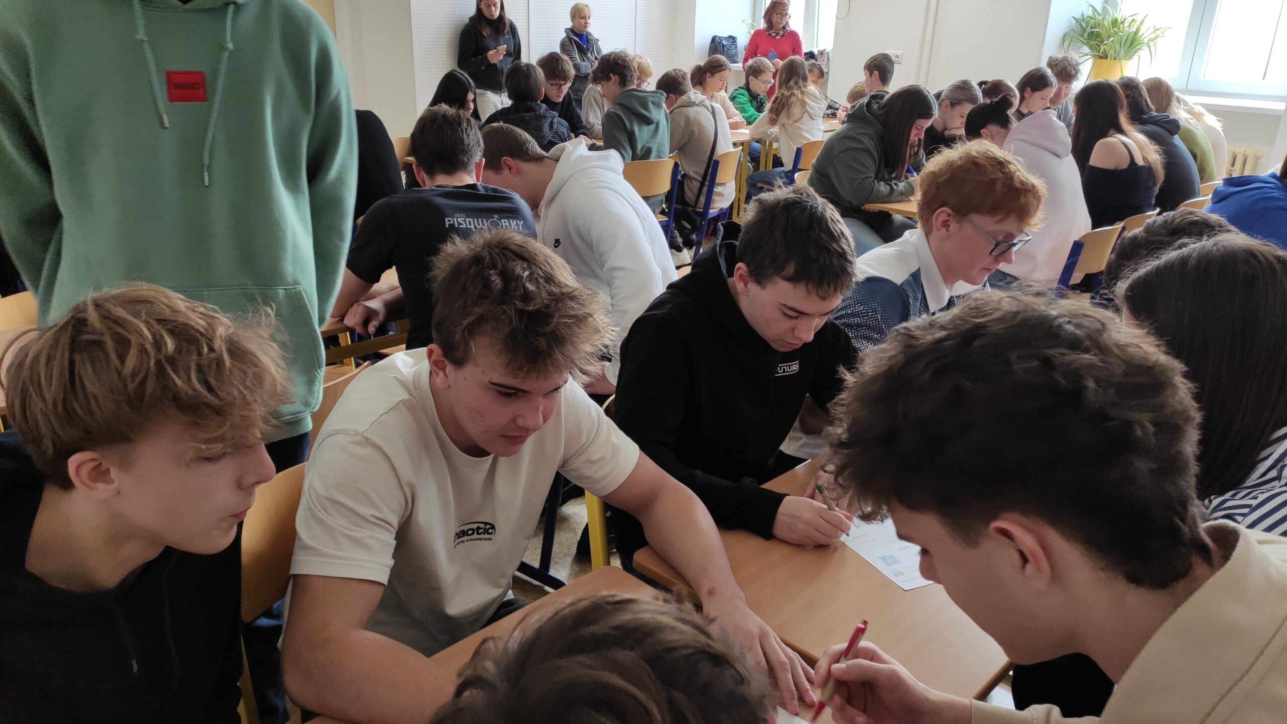 pišqworky soutěž krnov gymnázium bojujeme žáci zkušení i nováčci dva týmy