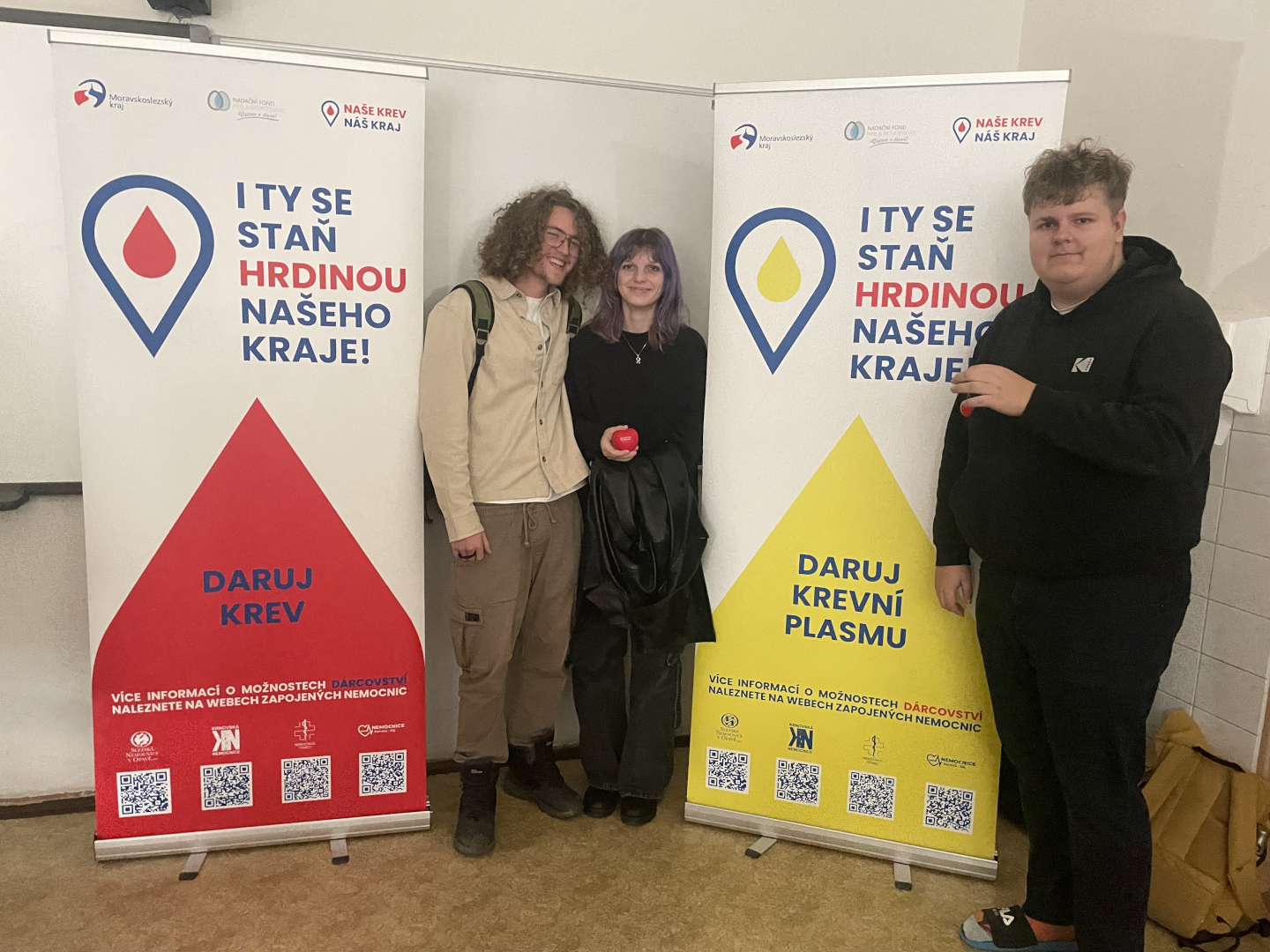 přednáška v učebně s odborníkem o darování krve