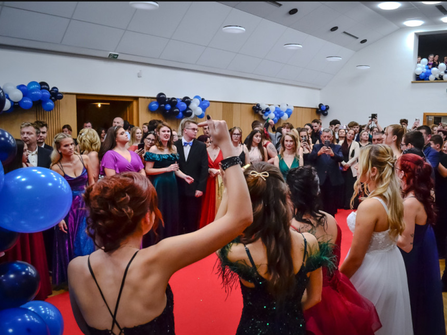 ples maturantů v Úvalně