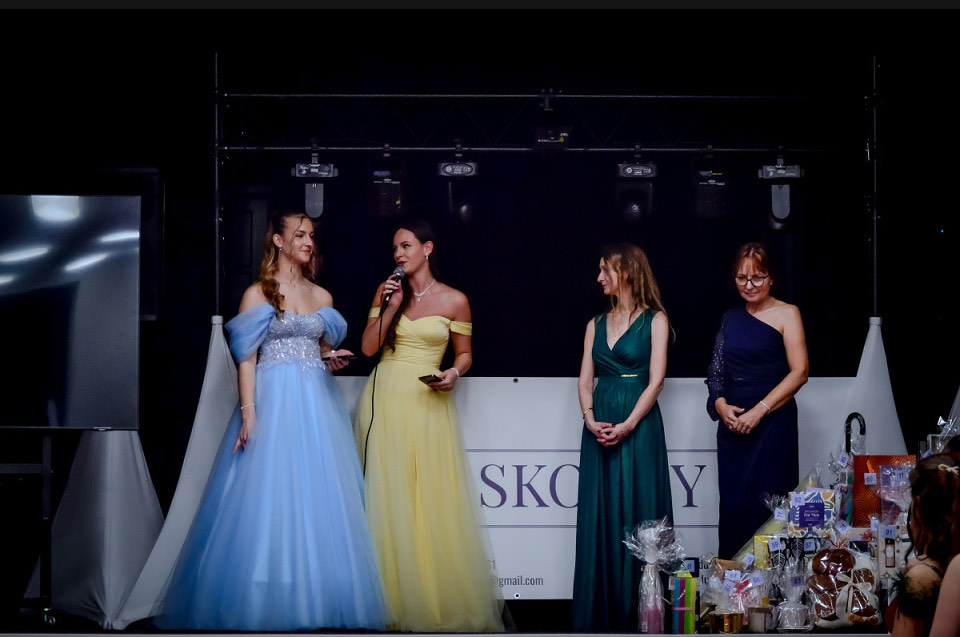 ples maturantů v Úvalně