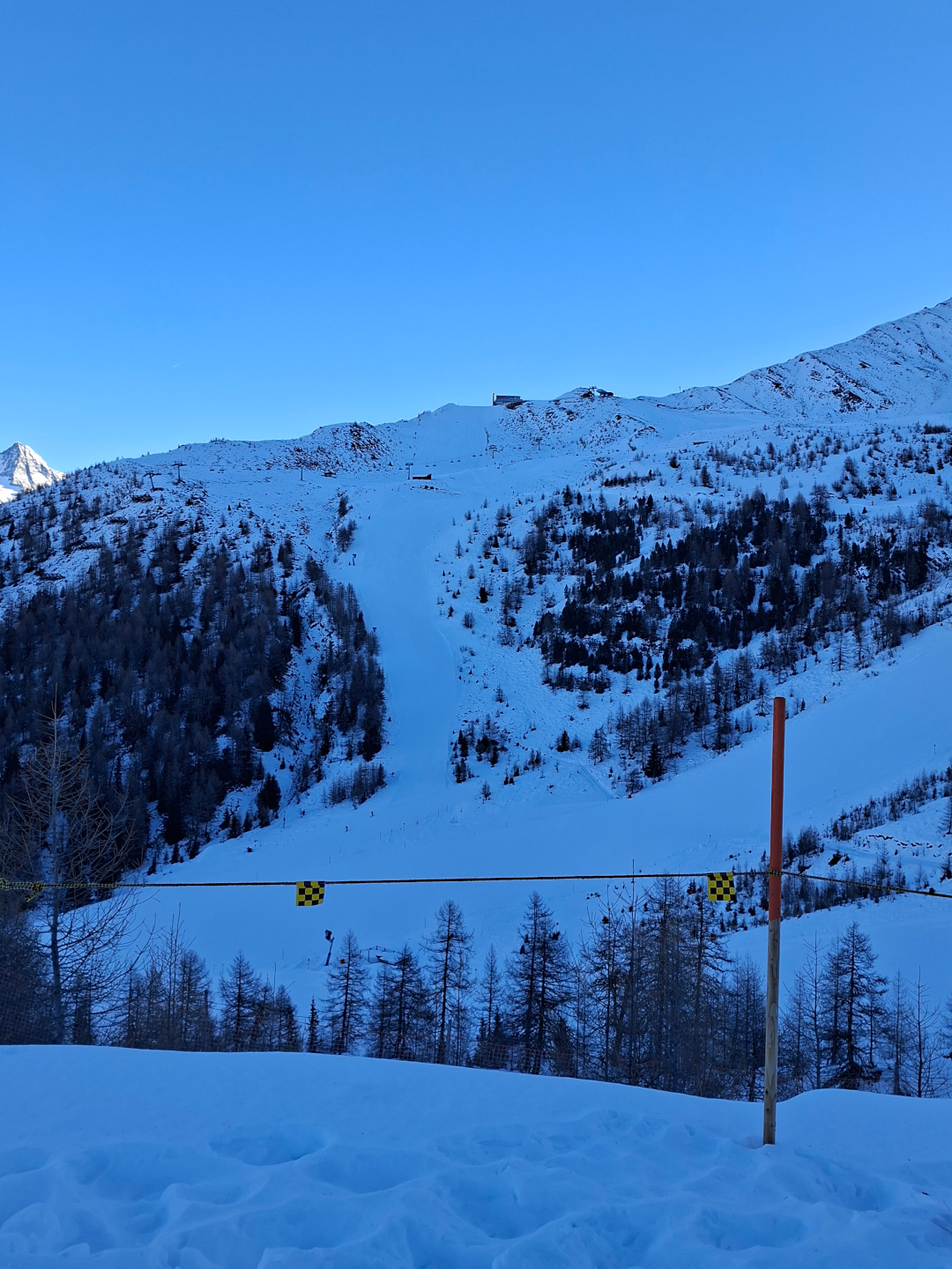 lyžařský kurz v Alpách naši lyžaři a snowboarďáci na alpských sjezdovkách