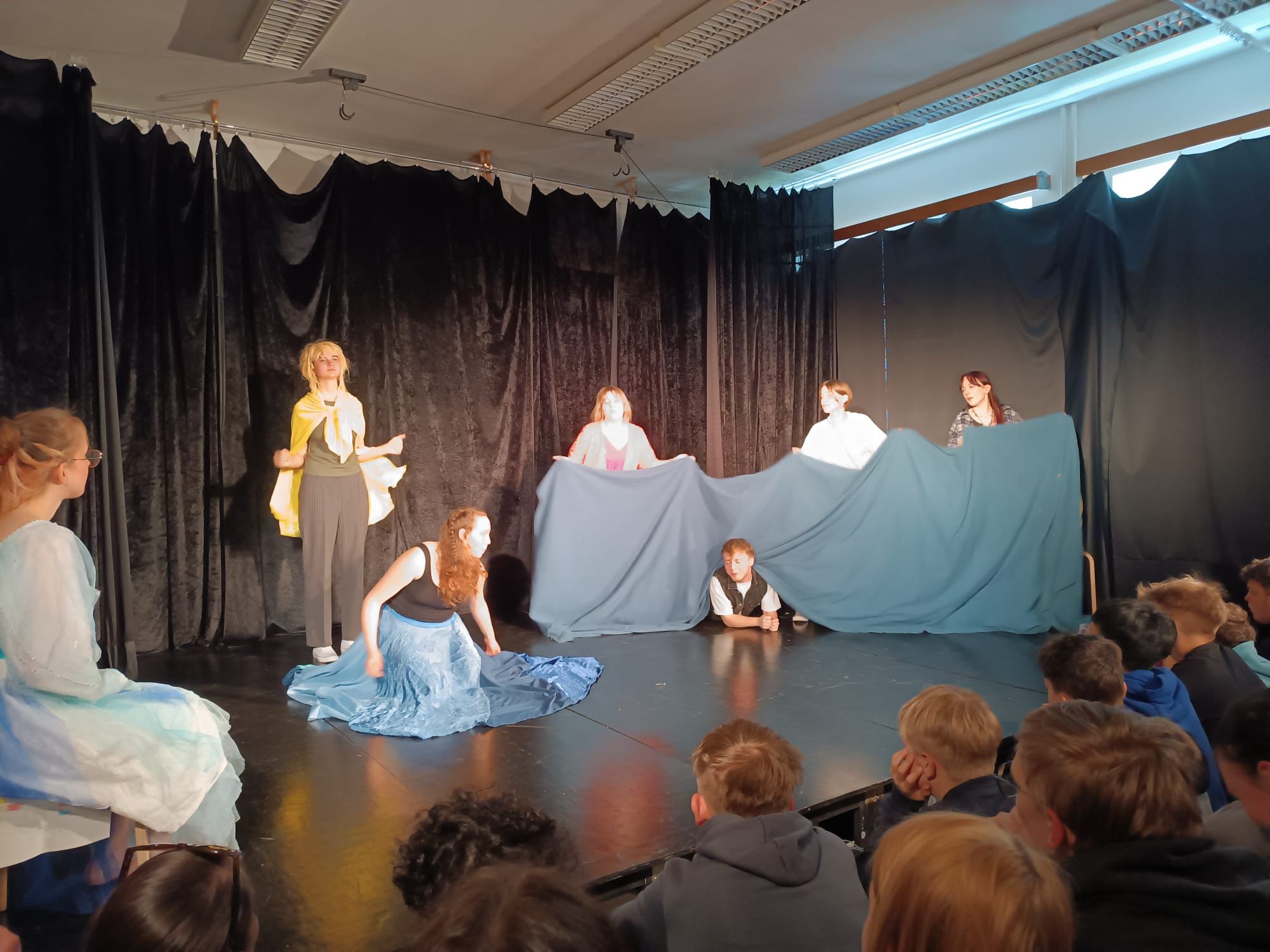 divadlo soubor Červiven na SPGŠ Krnov